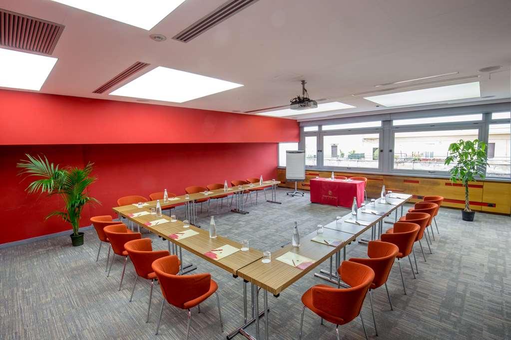 Una Hotels Empire Roma Facilities photo
