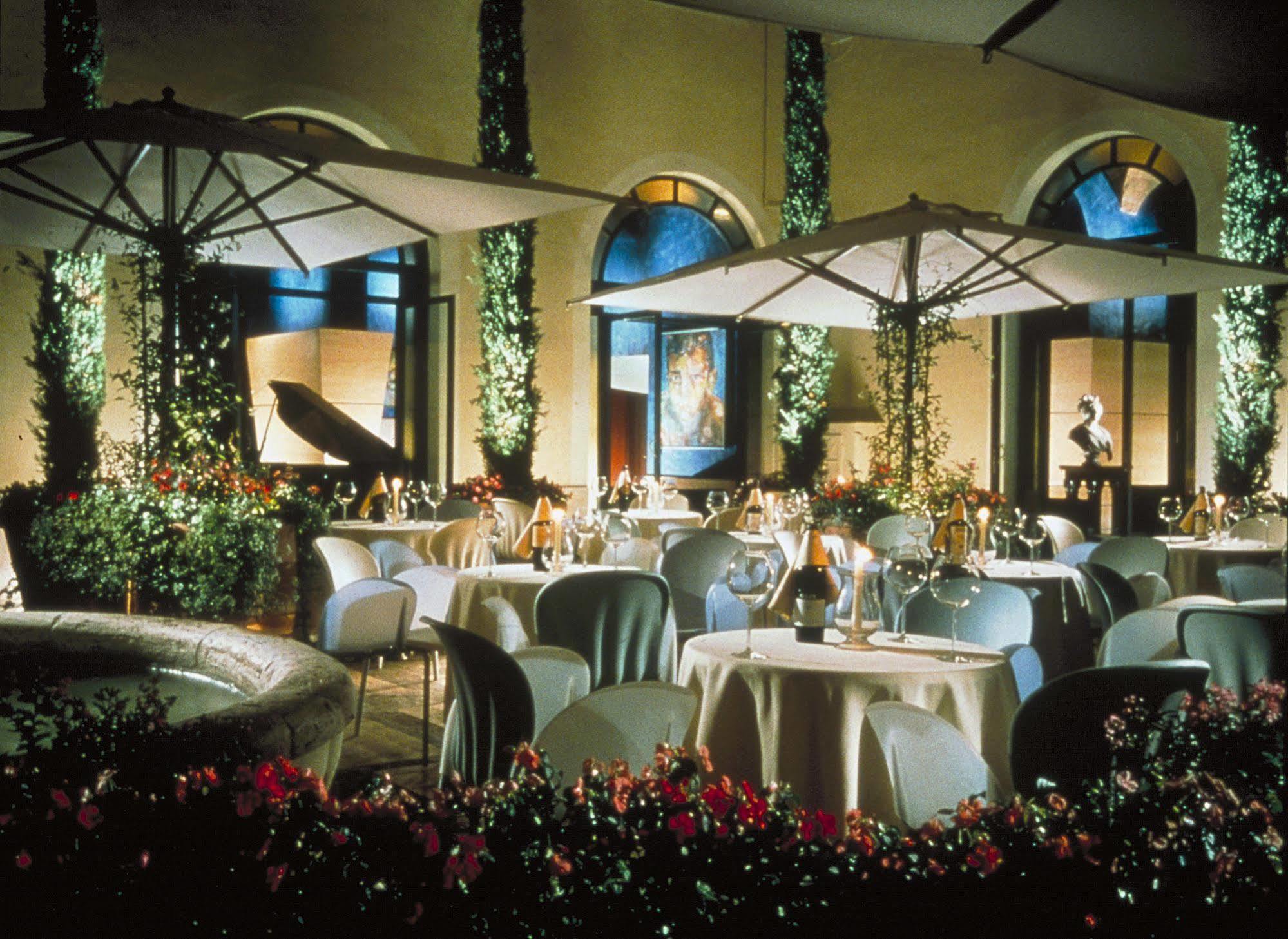 Una Hotels Empire Roma Exterior photo