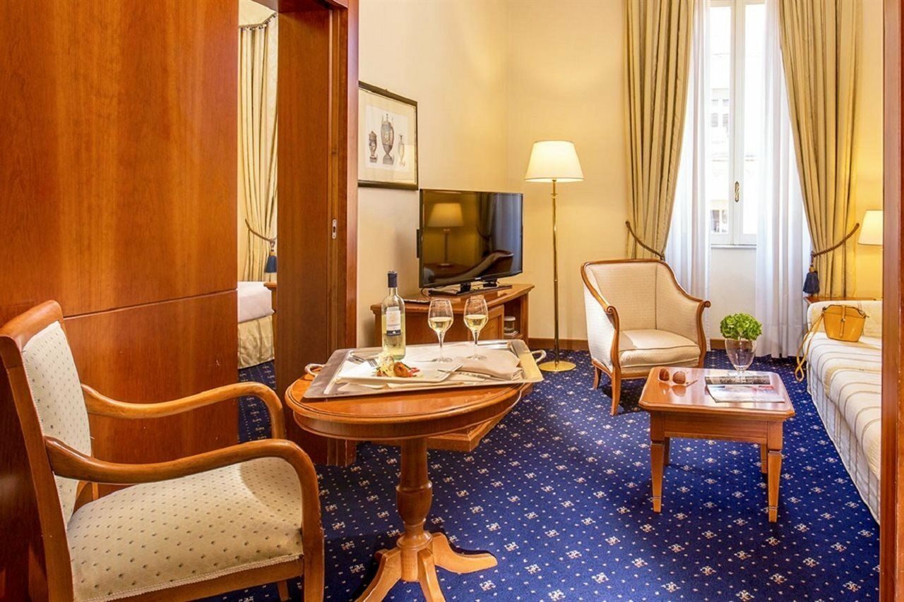 Una Hotels Empire Roma Exterior photo